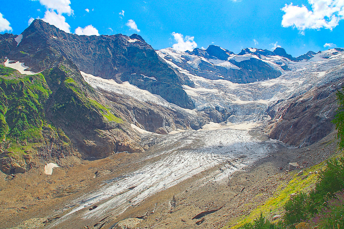 Ледник Алибек. Фото из открытых источников интернета.