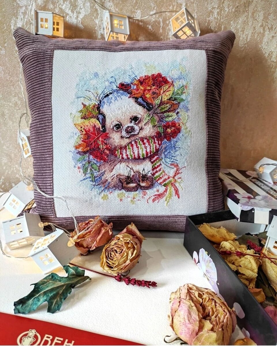 Подушка "Осенняя мелодия" по набору Овен 