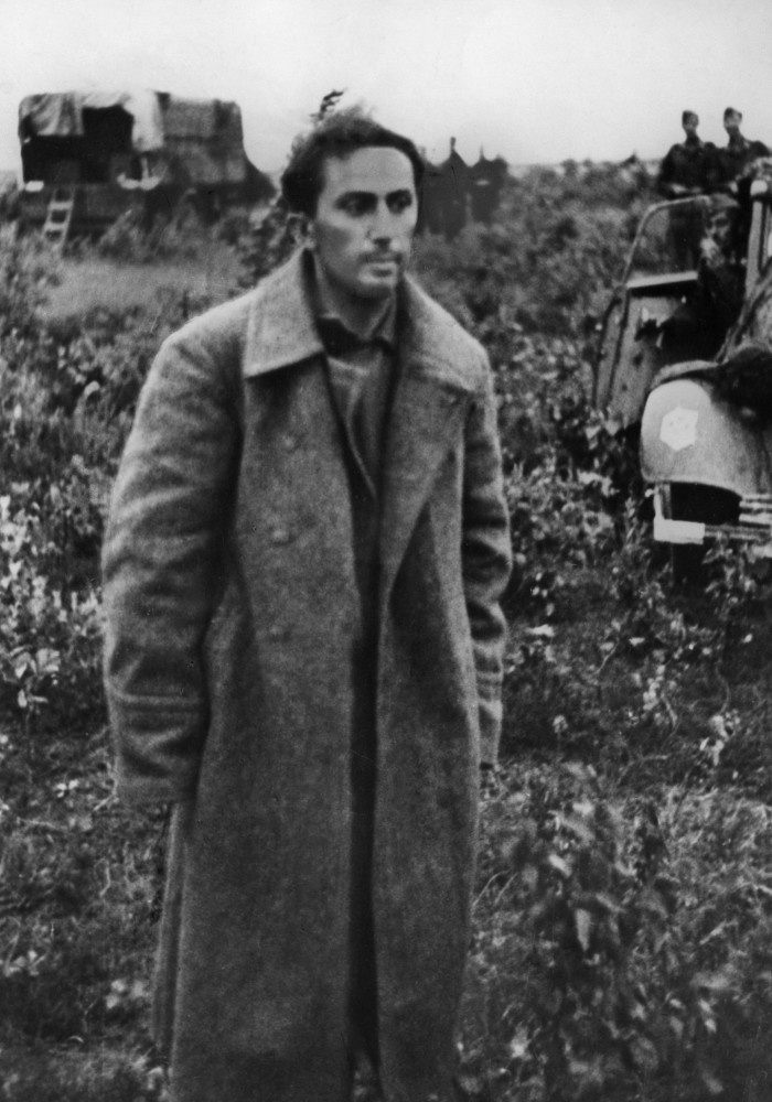 Яков Джугашвили в плену. Источник фото: https://www.msn.com/ru-ru