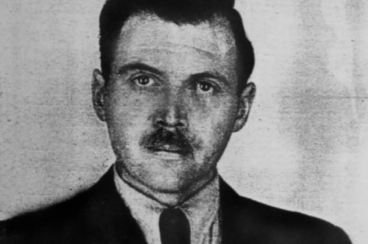    Йозеф Менгеле, фото с аргентинских документов, 1956 год.