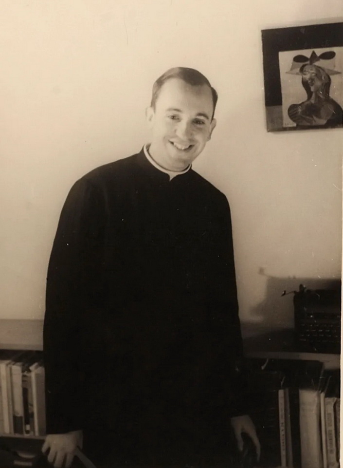 Юный Хорхе. Если увидете похожее фото с эмблемой "Black Sabbath" на груди — не верьте, это фотошоп.