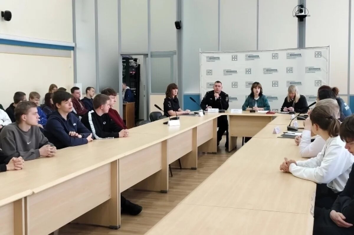    Тверские полицейские обсудили безопасность на дорогах и водоёмах