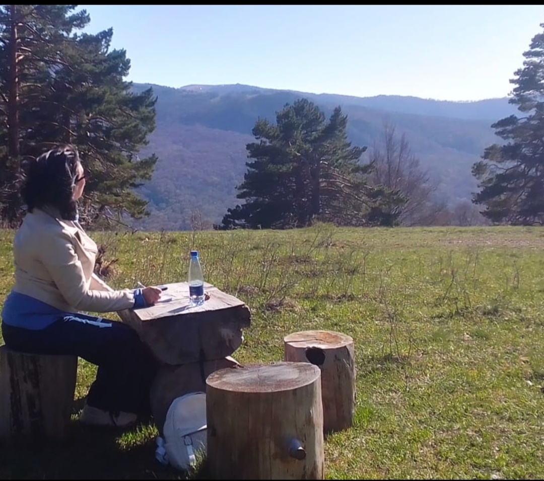 Свои впечатления и наблюдения записываю сразу в блокнот. 