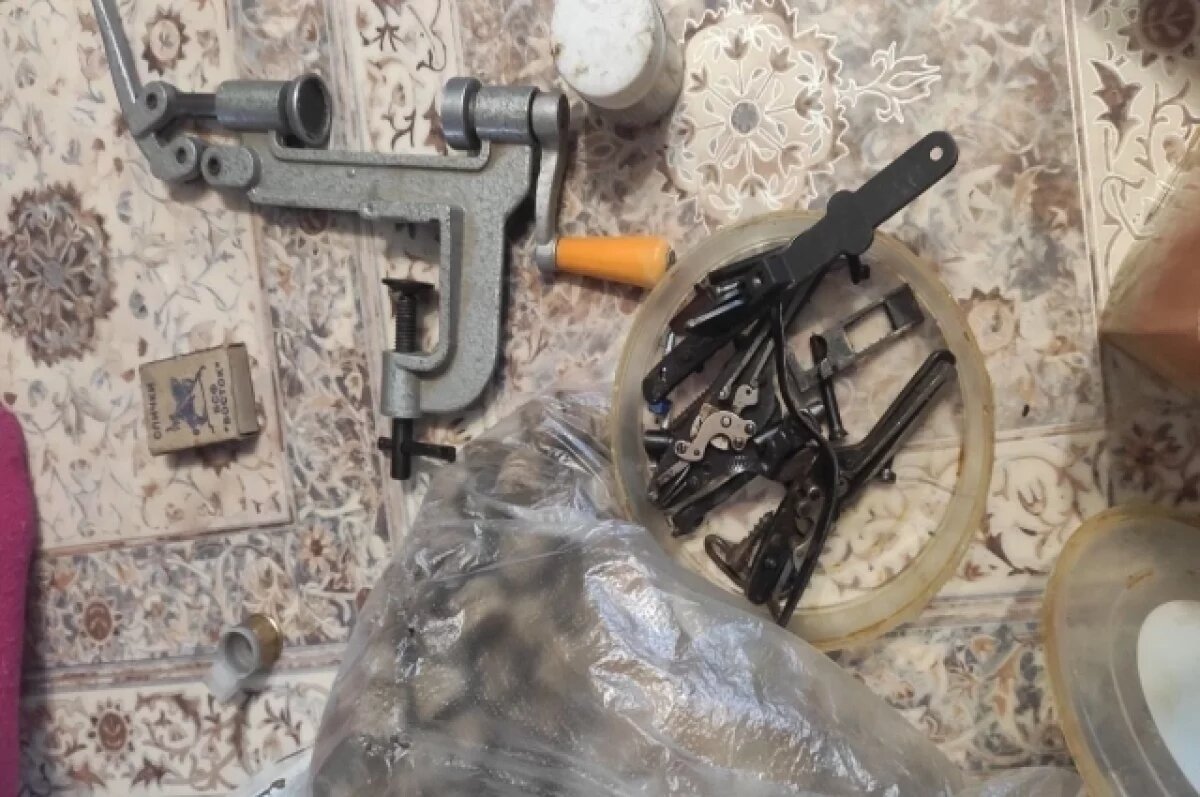    В Варне отправили в колонию подпольного оружейника