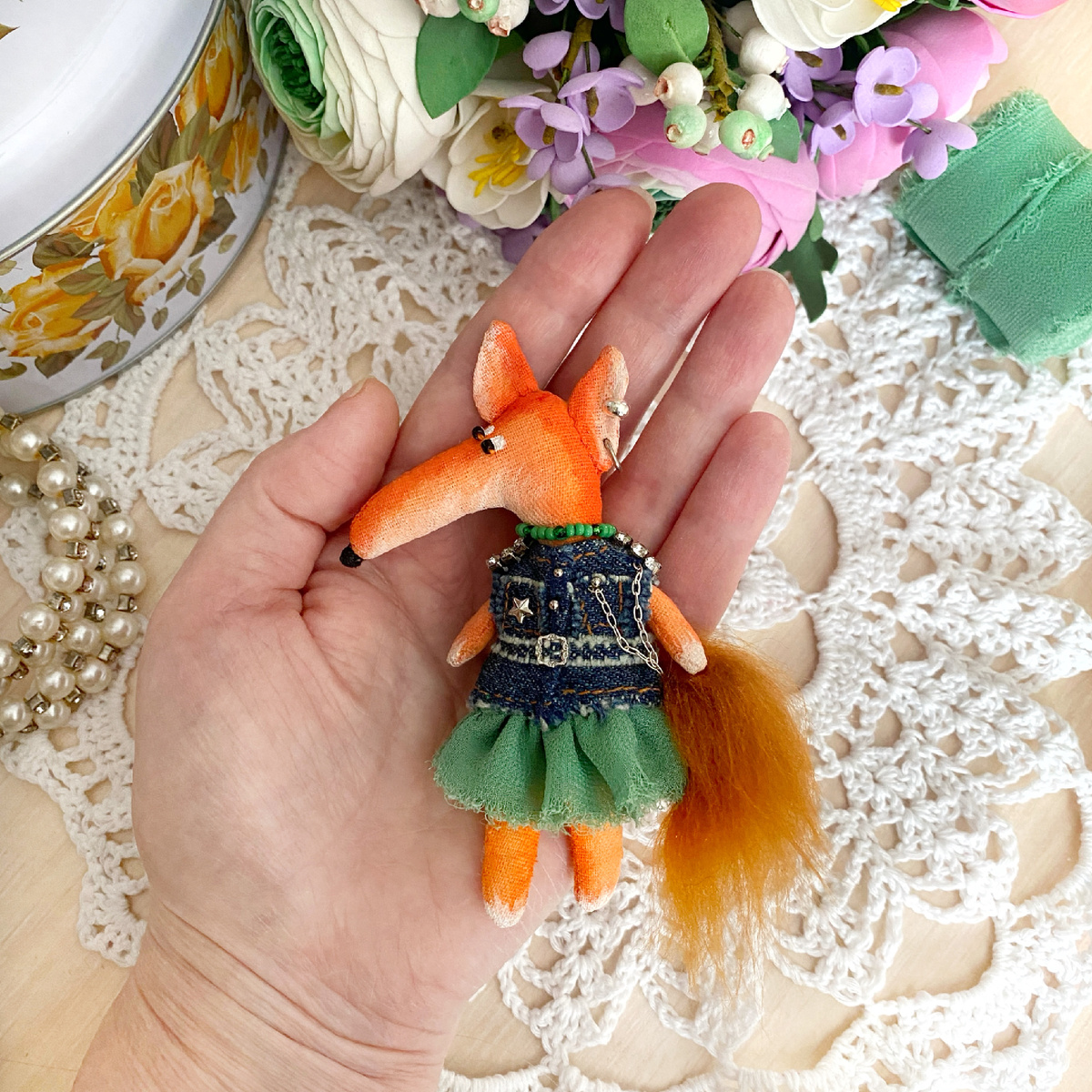 Текстильная брошь лиса