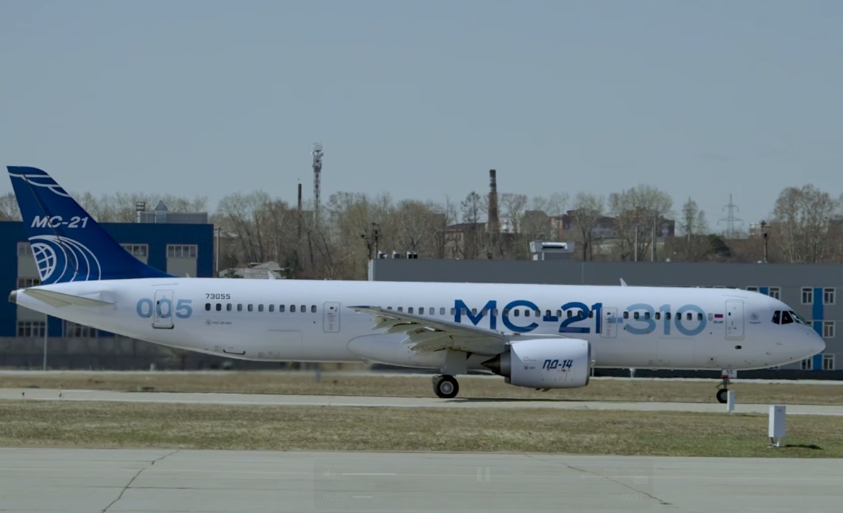 Первый опытный образец МС-21 в импортозамещенной версии. Кадры ОАК