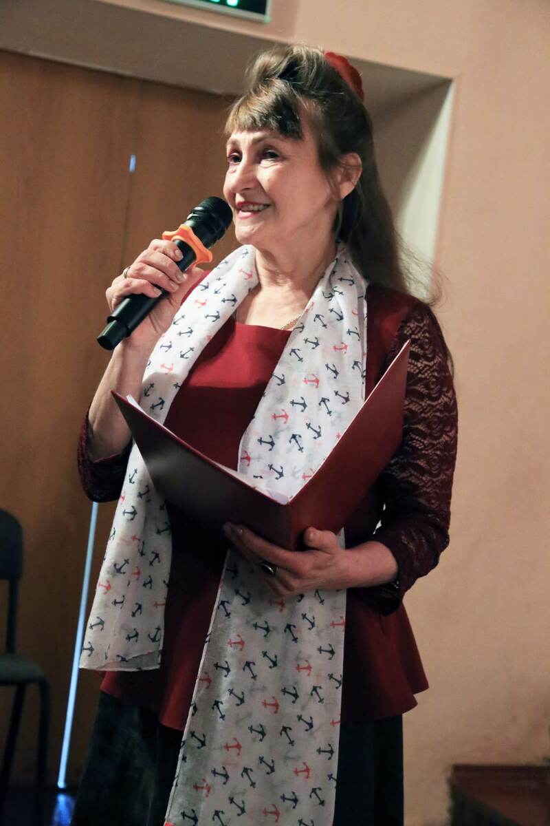 Постоянная ведущая и главный организатор творческих встреч Мария Леопольдовна Лебедева