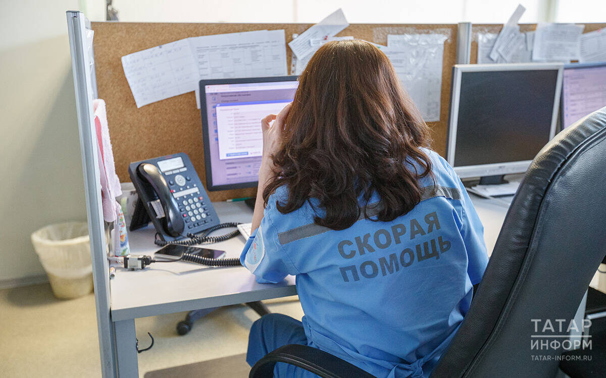 «Реакция будет даже на тот вызов, где человек просто сказал: «Помогите». Диспетчер начнет неоднократно перезванивать»Фото: © Владимир Васильев / «Татар-информ»