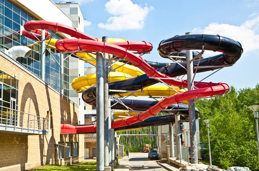 Черная, красная, желтая.