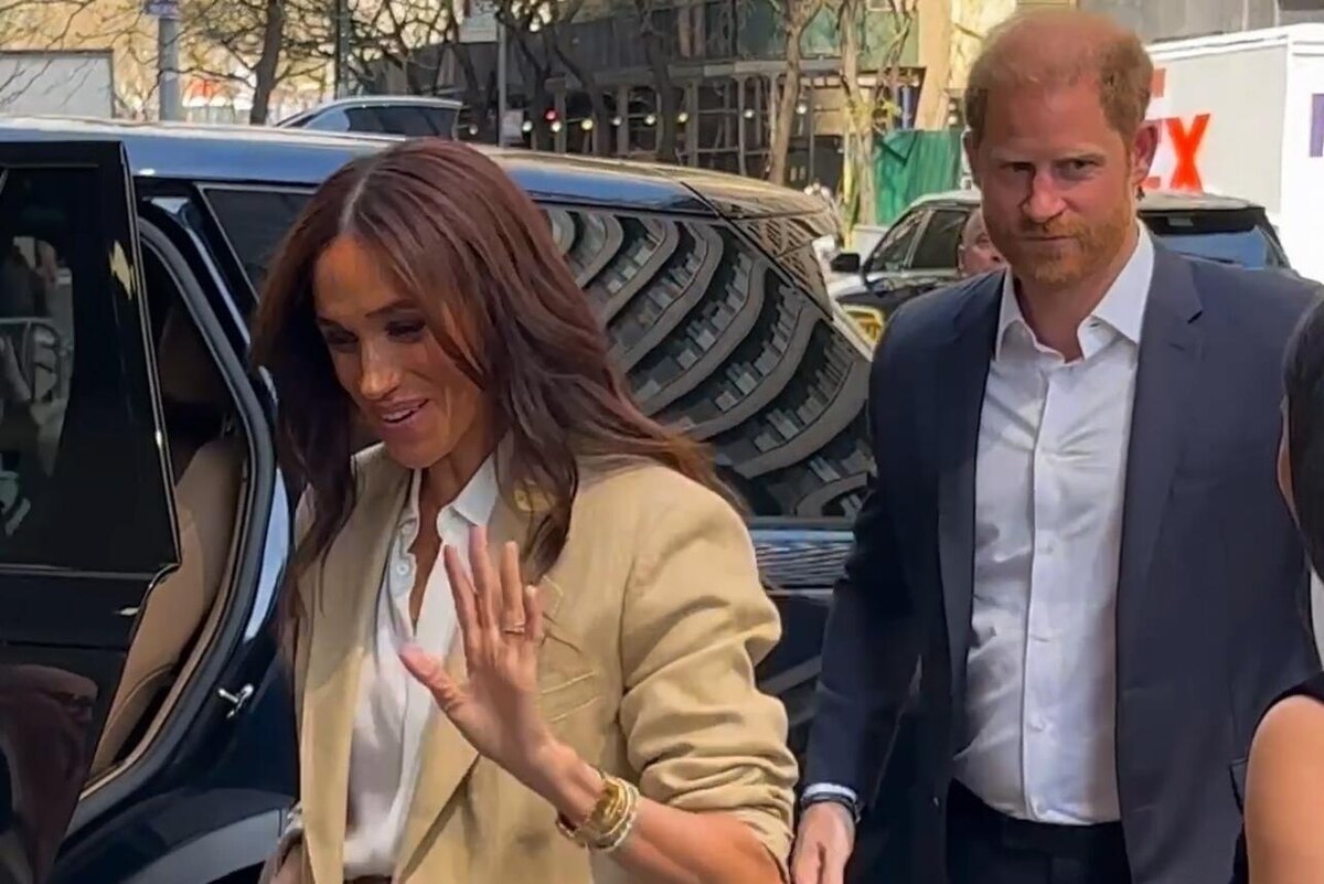    Меган прокомментировала слухи о разводе с Гарри LEGION-MEDIA