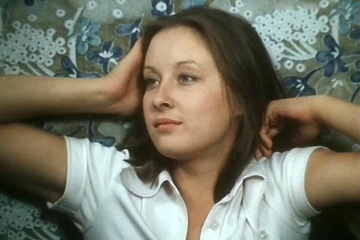 Актриса Лариса Удовиченко в роли Леры в фильме "Перед экзаменом", 1977 год ©Киностудия им. А.Довженко  📷
