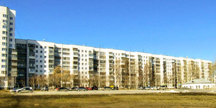 Город Екатеринбург, угол улиц Татищева и Пирогова