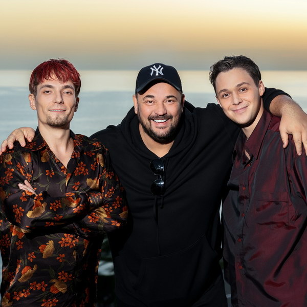     Фильм и концерт «Руки вверх» покажут на Первомай