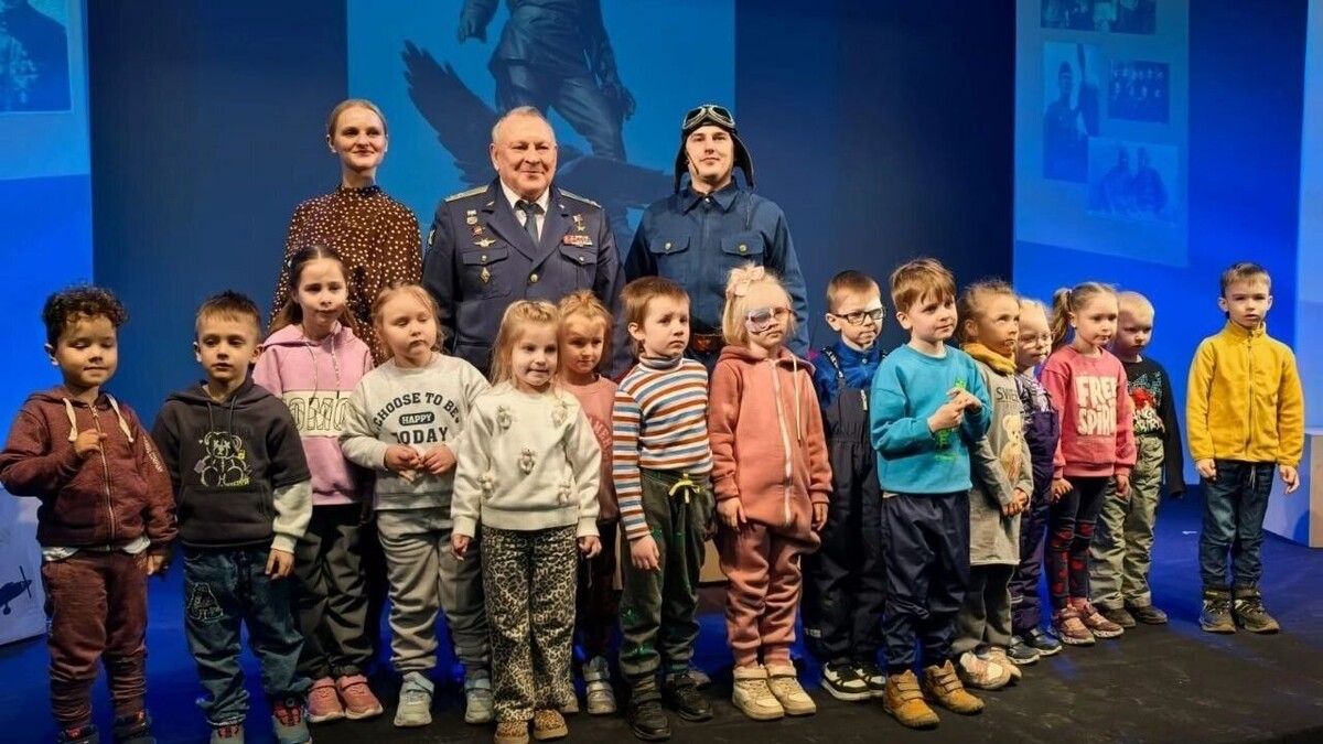     Автор: Новосибирский областной театр кукол Источник: https://vk.com/teatrkukolnsk