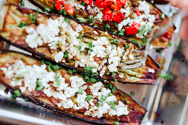 Запечённые баклажаны с чесноком по-китайски — летнее удовольствие за 30 минут