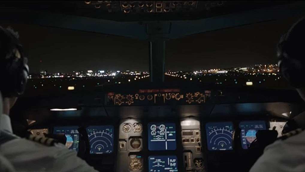 Захватывающий боевик "Крушение" с Джерардом Батлером