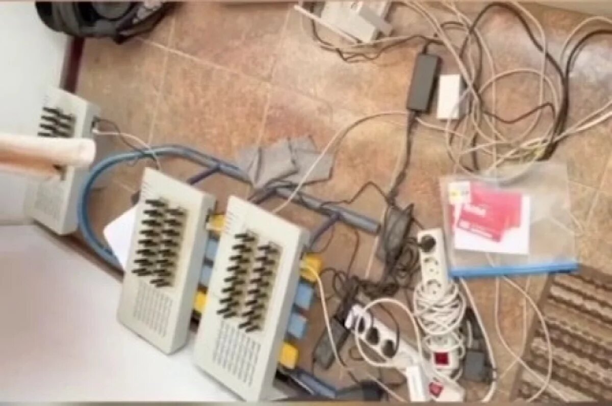    В Ростове-на-Дону кубанские полицейские задержали администратора SIM-боксов