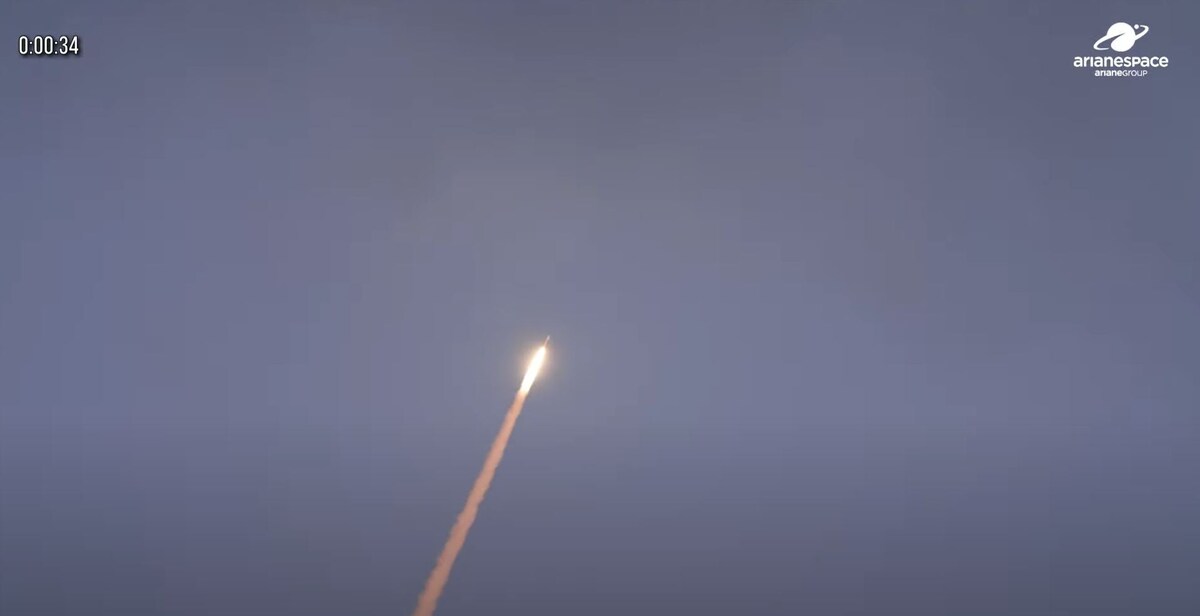 Скриншот видеотрансляции Arianespace  📷
