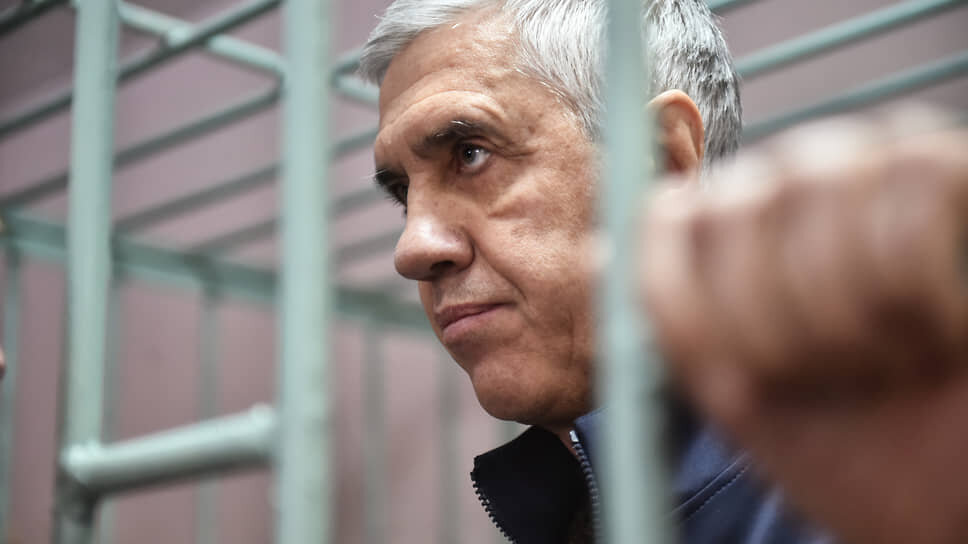 С Анатолия Быкова взыщут 200 тыс. руб. в пользу несостоявшейся жертвы заказного убийства.📷Фото: Влад Некрасов / Коммерсантъ