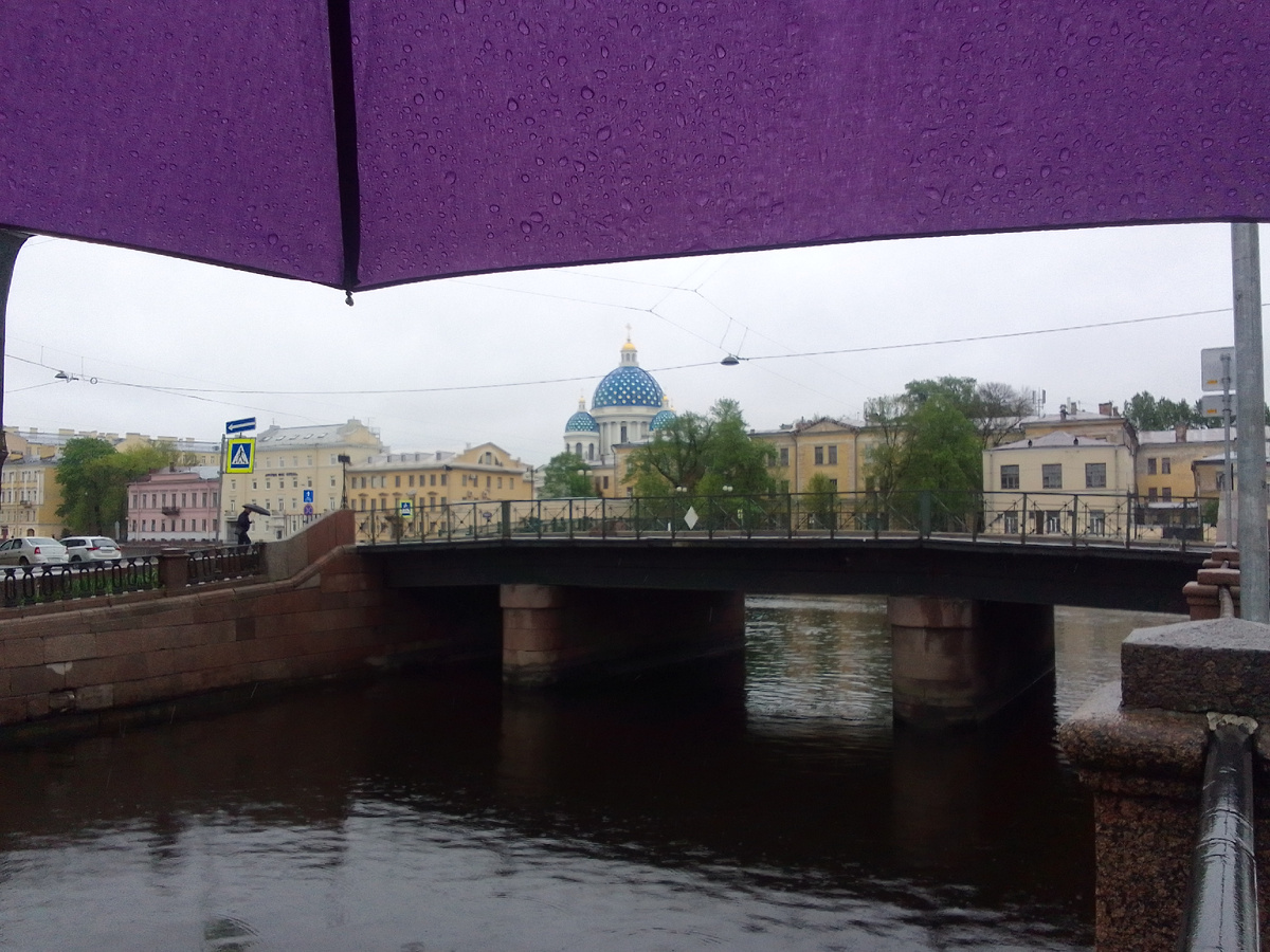 В Петербурге сегодня дожди... Крюков канал и Троицкий собор