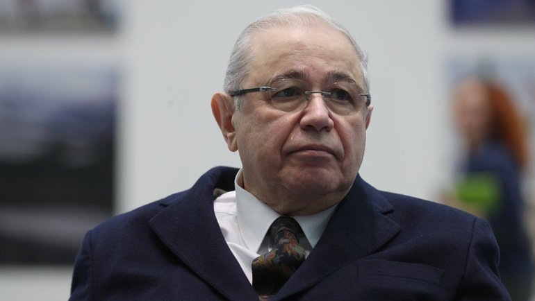 Евгений Петросян