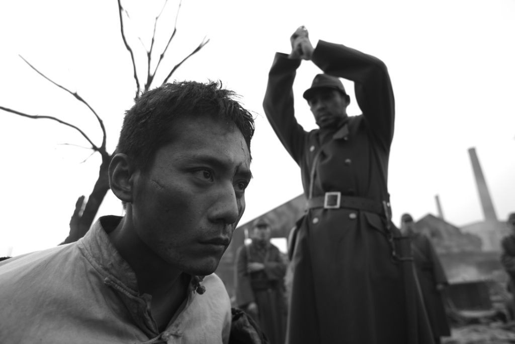 кадр, на котором запечатлены последние мгновения жизни китайского солдата