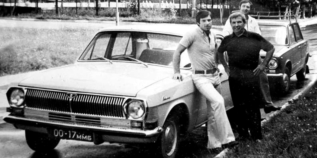 Машины легендарного хоккеиста Валерия Харламова («Легенды №17»): зачем чемпион постоянно менял номера