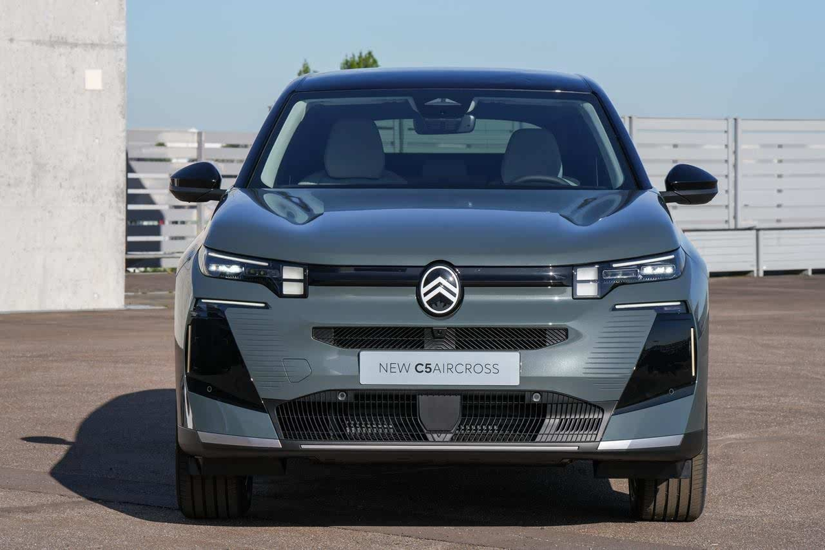 Дизайн передней части Citroen C5 Aircross