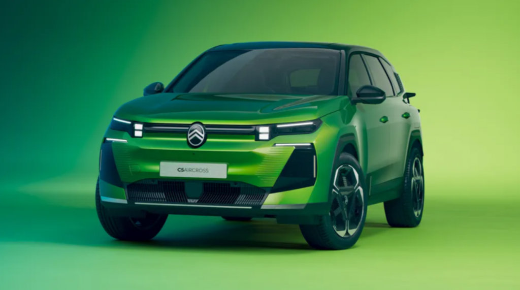 Второе поколение Citroen C5 Aircross: кроссовер серьезно изменился.