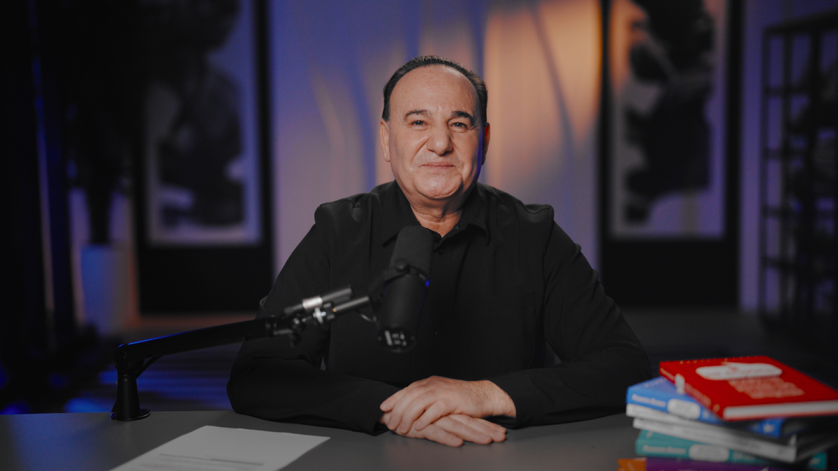 Рушель Блаво - врач психотерапевт.