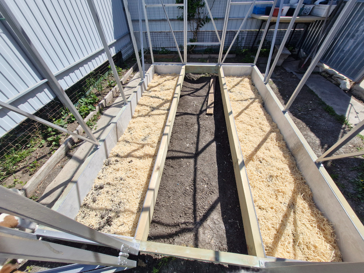 1 слой - опилки