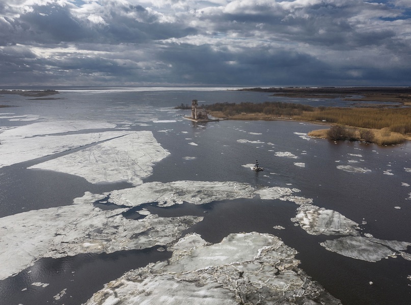 Ледоход в Крохино в начале мая 2022 года. Фото Натальи Захаровой