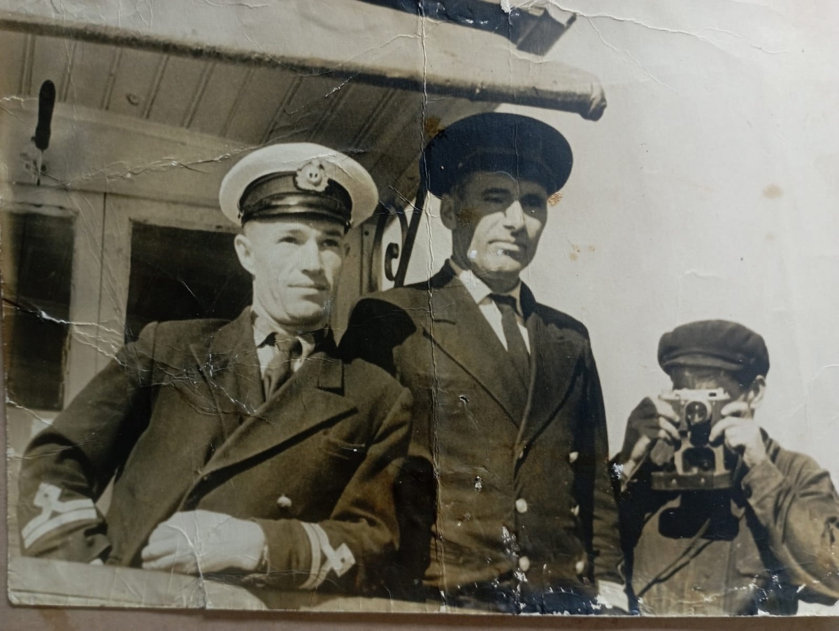 Евгений Михайлович Лучков (в центре). Фото из архива Горицкой библиотеки-клуба (Кирилловский округ Вологодской области)