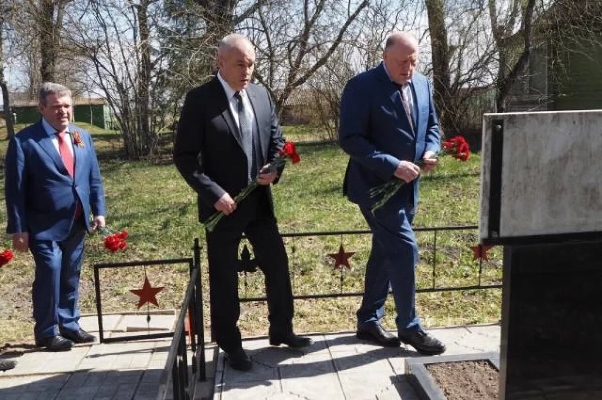    Сражались за каждый метр.