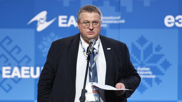    Заместитель председателя правительства РФ Алексей Оверчук© Sputnik / Светлана Шевченко