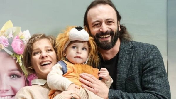    Авербух и Арзамасова с ребенком. Фото: 2000foto.ru