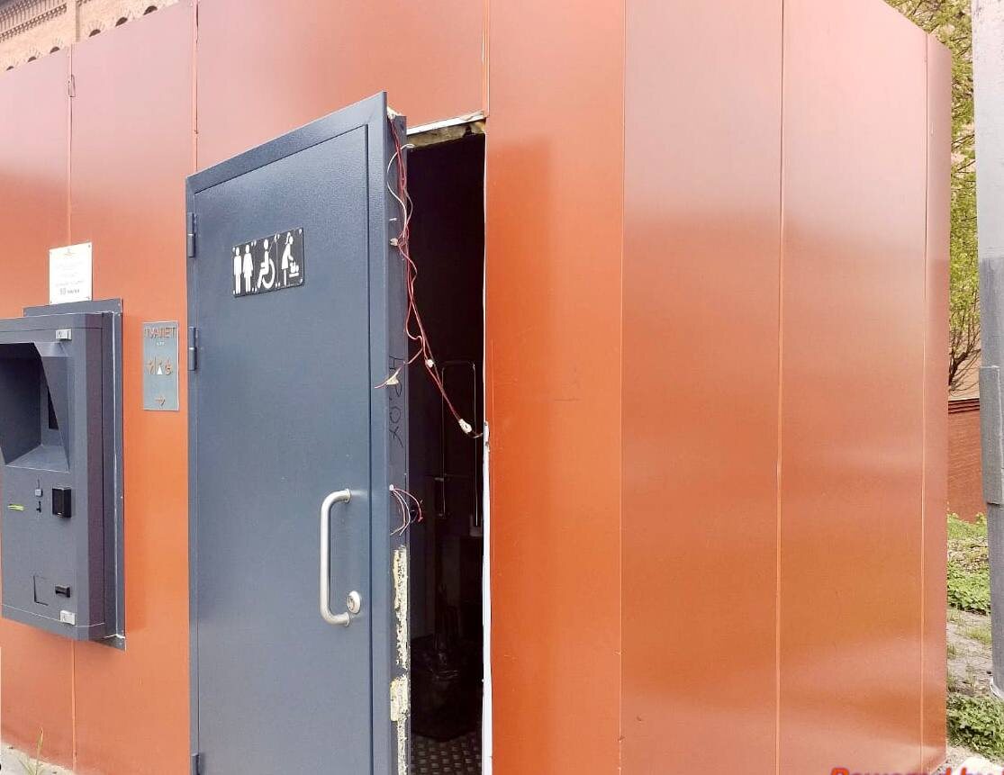    Инцидент произошел на Рождественской улице в полпятого утра