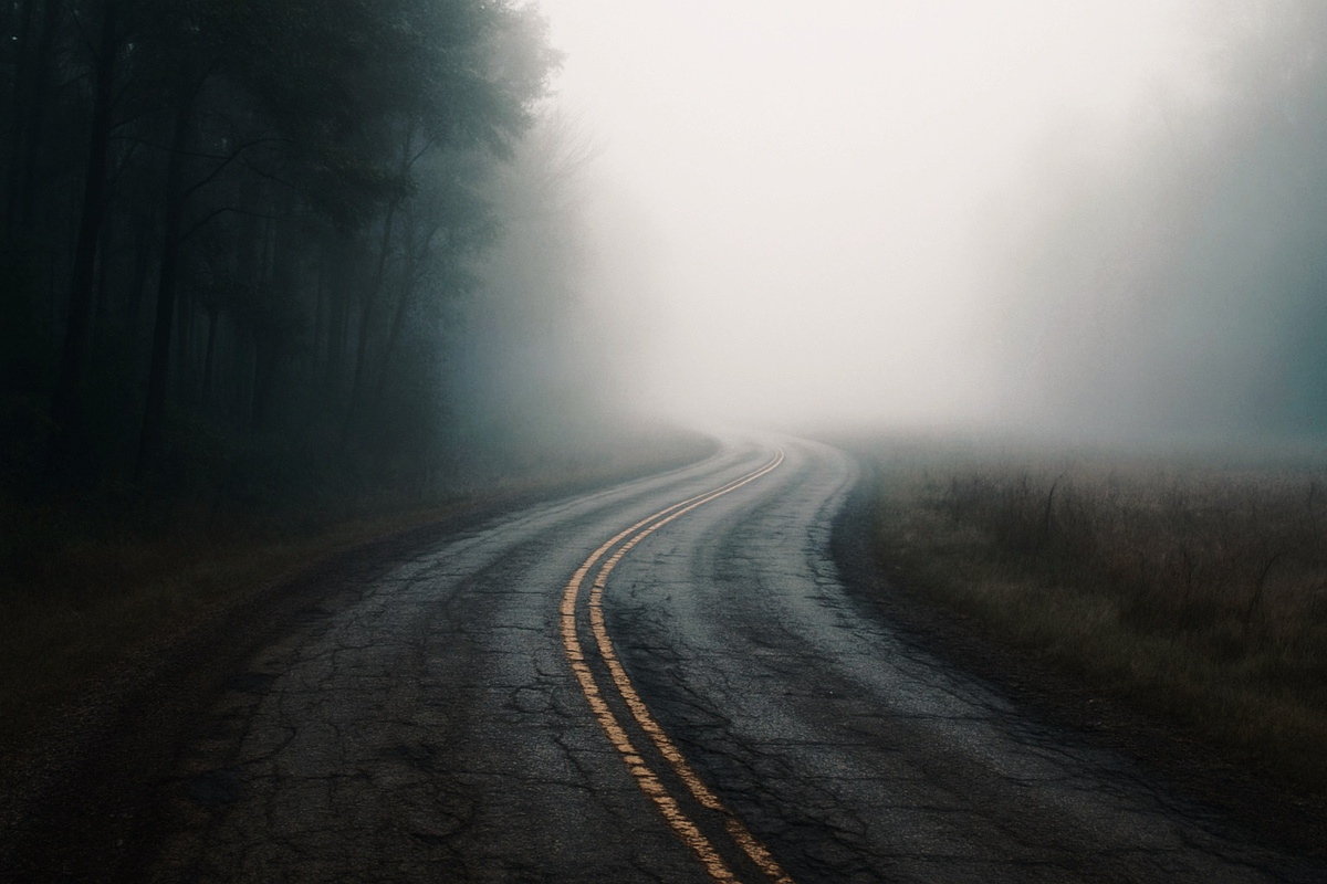 Иногда даже знакомые пути ведут туда, где нас никто не ждёт.