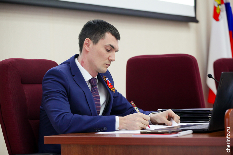    Об этом сегодня заявил Роман Маслов, выступая на заседании Гордумы с ежегодным отчетом мэра.