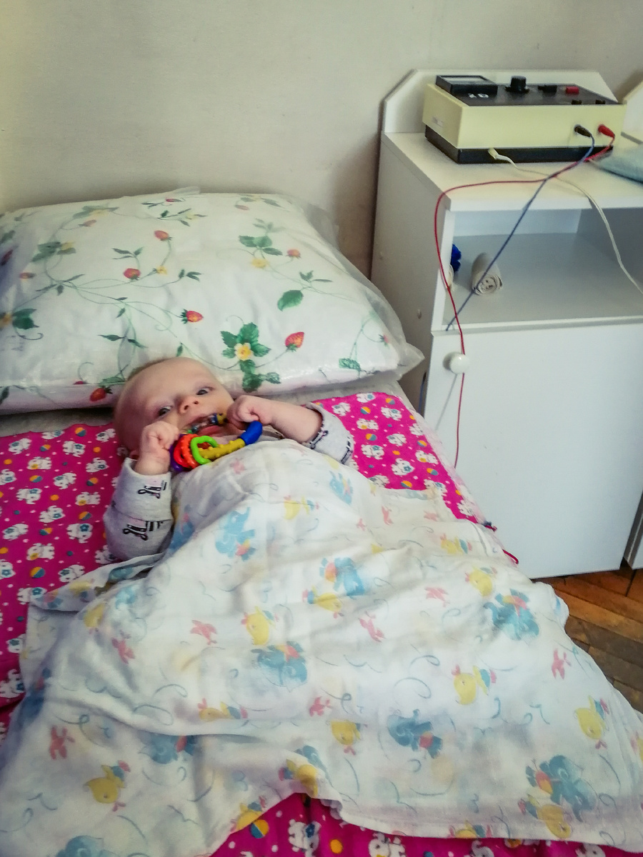 27 февраля 2019 года. Чтобы малышка моя не замерзала, пеленочкой сверху накрывала