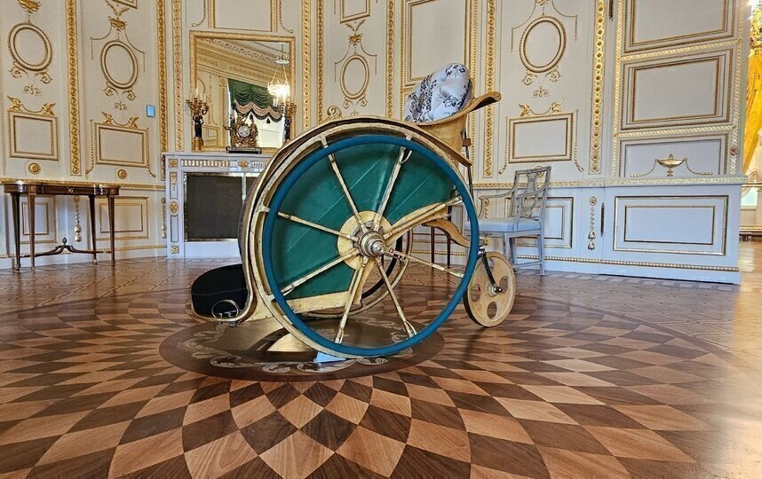    КолясочкаЕвгения Назарова