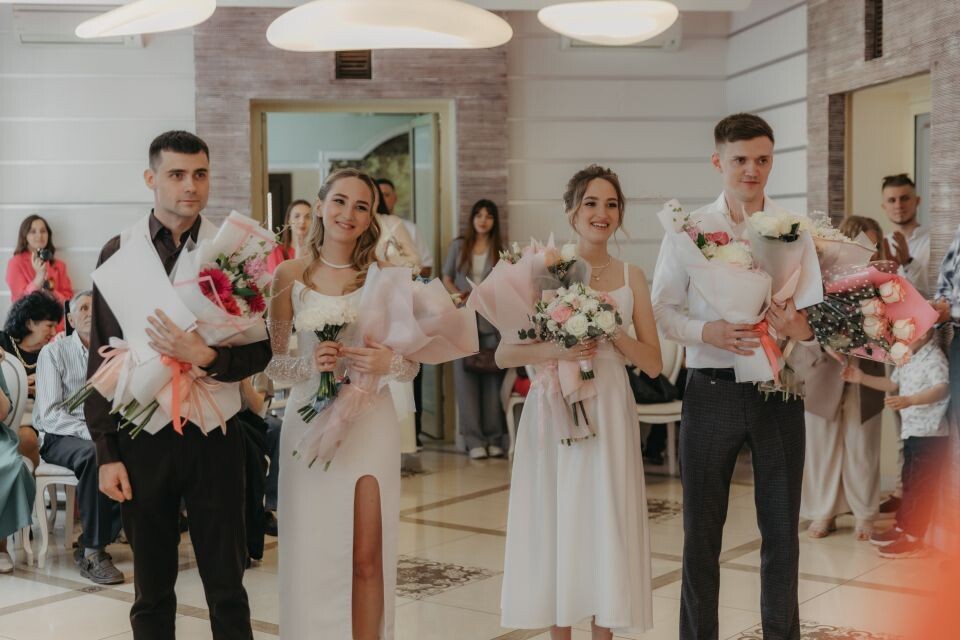    Близняшки из Бийска. Источник: Управление юстиции Алтайского края