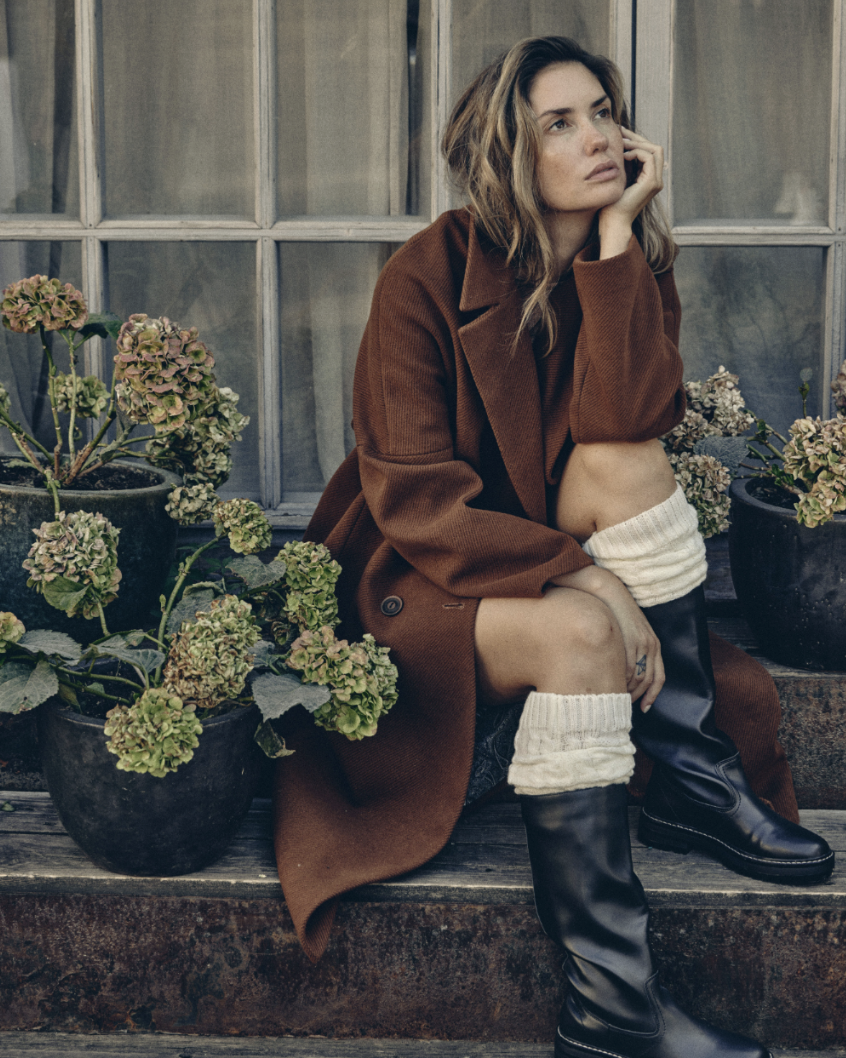     Актриса театра и кино Агата Муцениеце