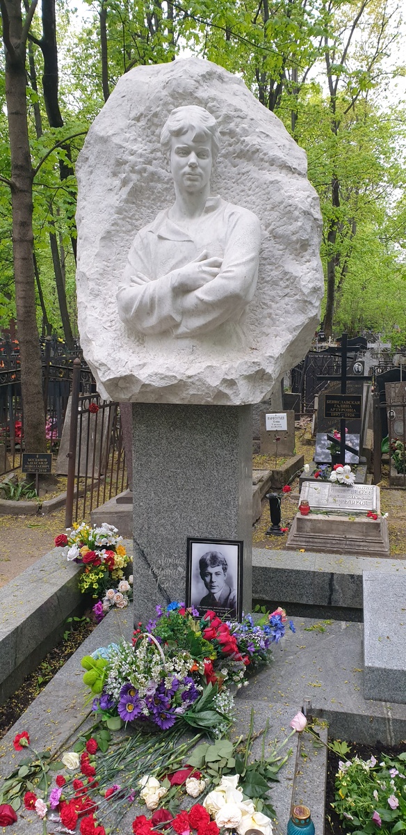 Могила Сергея Есенина. Проводы 2025 год.