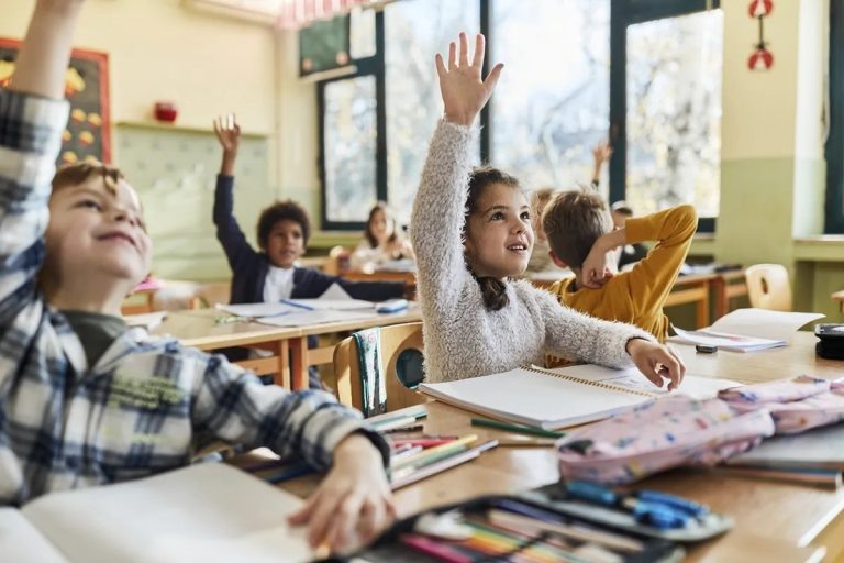    Введение курса семьеведения в школах одобряют 36% оренбуржцев Оренбуржье