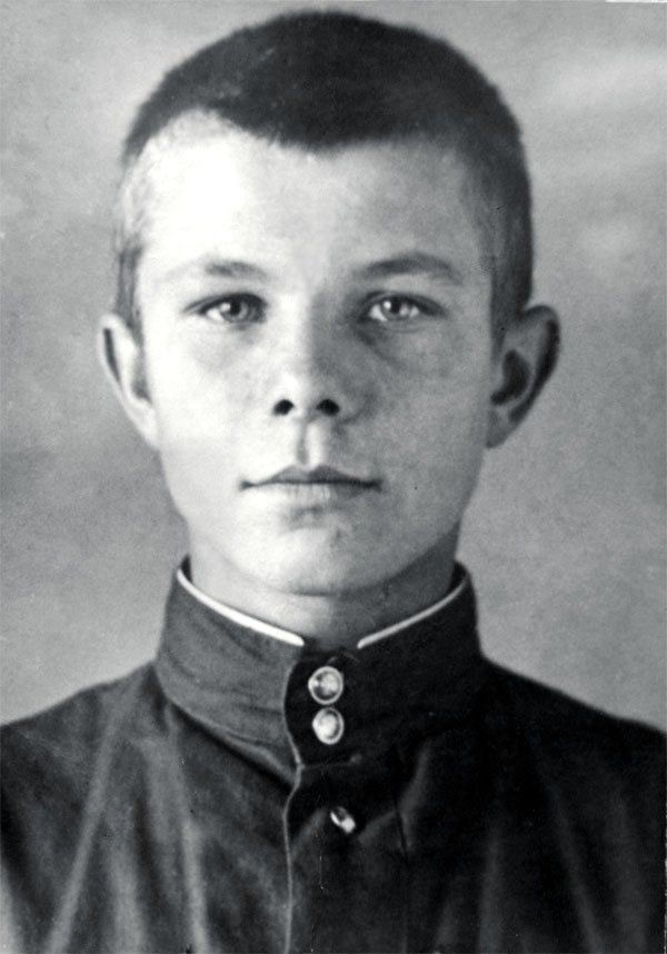 Юра Гагарин в детстве. Источник: https://cosmos.vdnh.ru/izdoma/otrochestvo-gagarina/