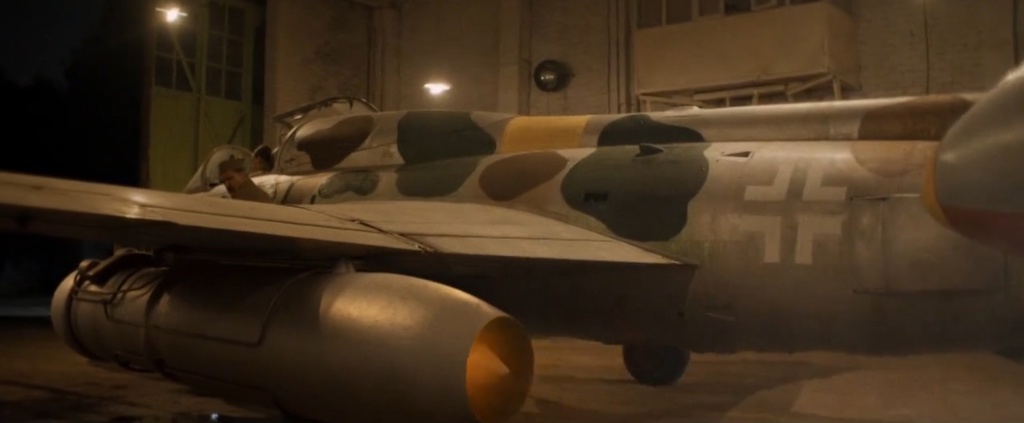 Aero L-29 «Delfin», кадр из киносериала «СМЕРШ 3. Секретный истребитель», 2025 год