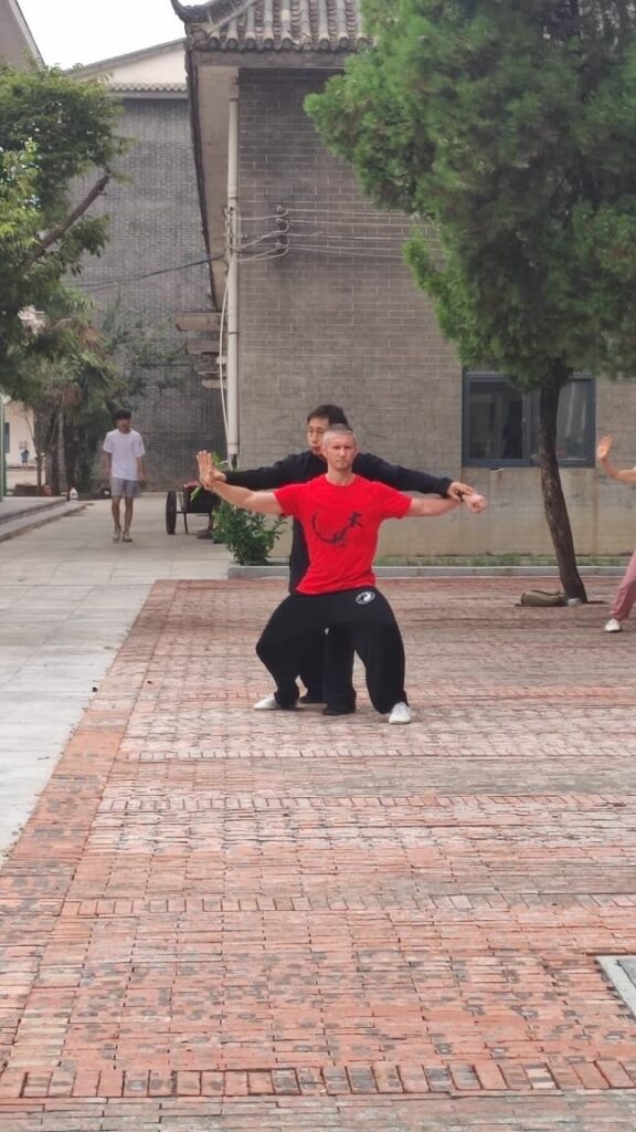    Фото со страниц Александра Антипова в соцсетях