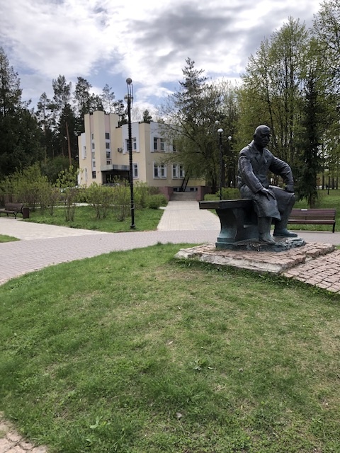 Памятник Михаилу Григорьевичу Мещерякову (1910–1994). Фото автора.