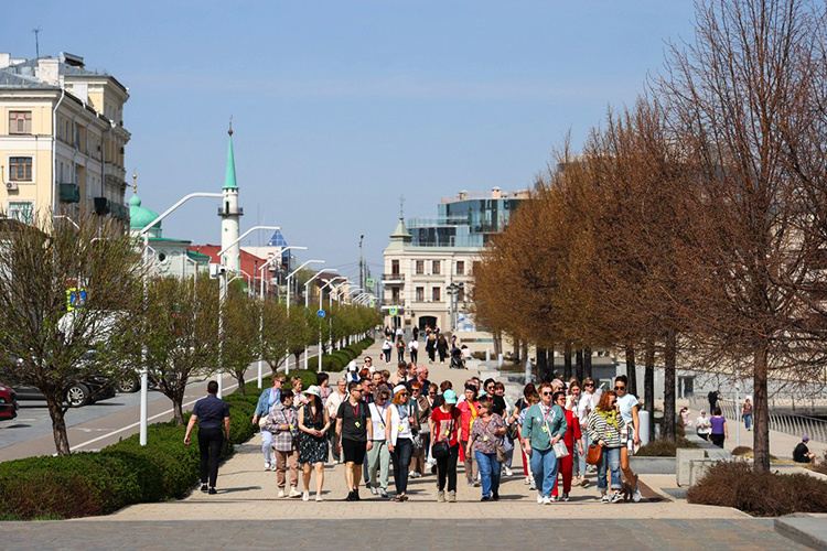    Абсолютное большинство приезжает из России — лидерами стали Московская и Ленинградская области, а также Поволжье. Впрочем, активно приезжают туристы и из Свердловской, Тюменской и Мурманской областей, Калининграда, с Камчатки и Дальнего Востока.   
Фото: «БИЗНЕС Online»